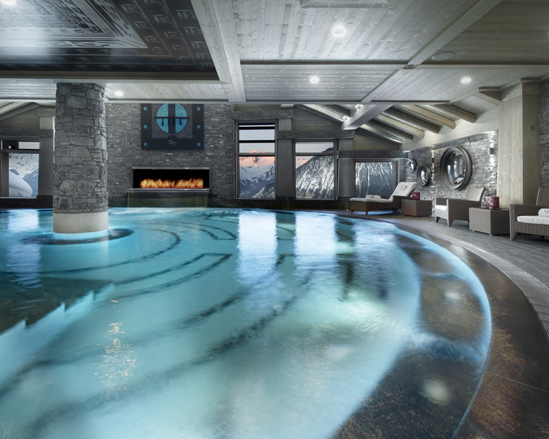 piscine intérieure hôtel K2